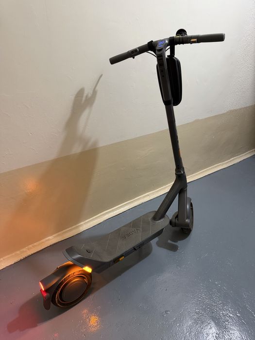 Yadea ElitePrime elektro samokat (electric scooter)