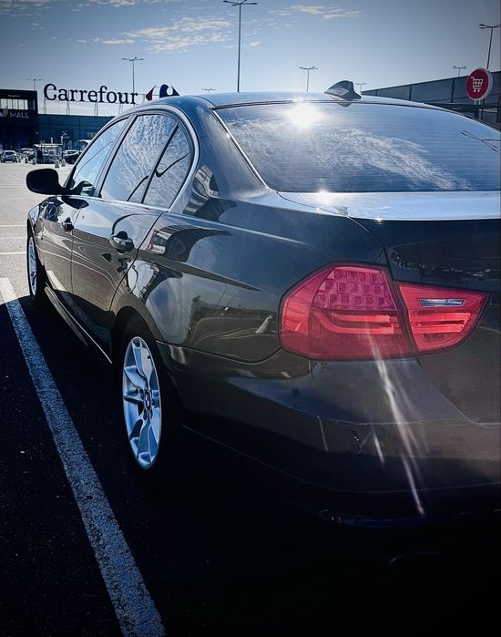 BMW Seria 3 2011 — imagine 5