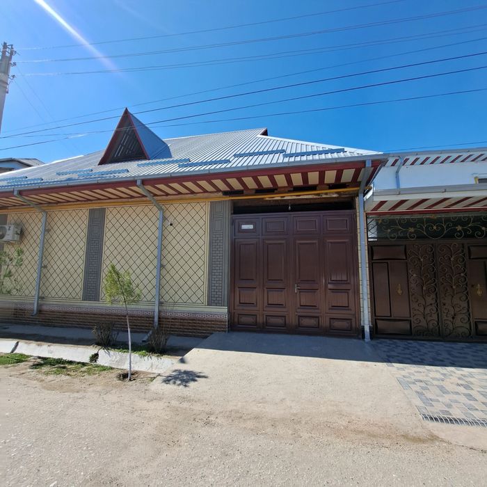 Ховли-Коттедж 2 этажли, 6 хона + 2 та санузел, Кармана Фарход-Ширин