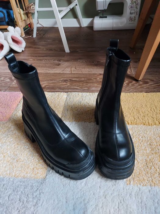 продам новые ботинки в стиле syntezia