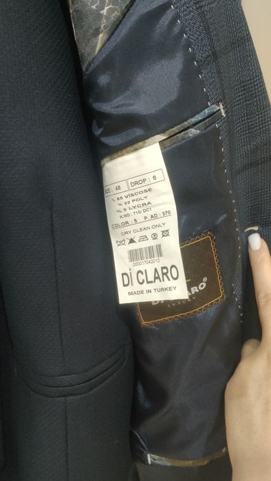 Продам костюм тройка