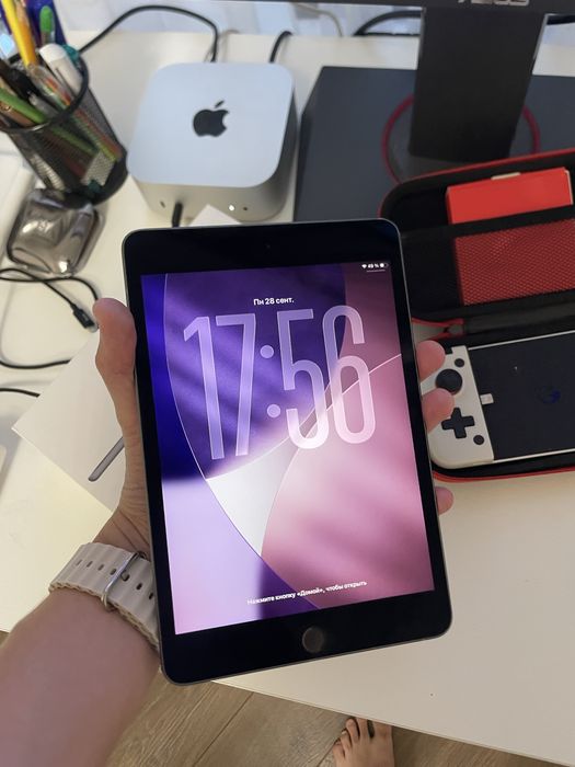 Apple iPad Mini 5, 64GB айпад планшет с джойстиком