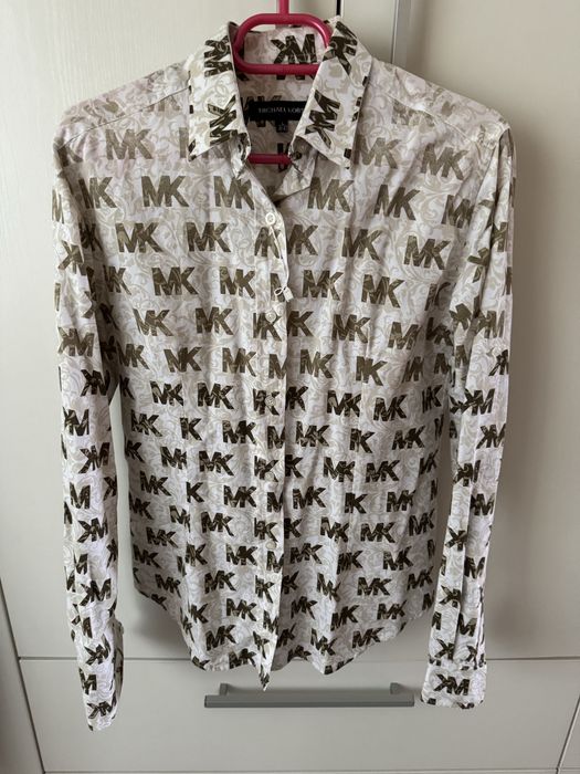 Camasi alba si alba cu model