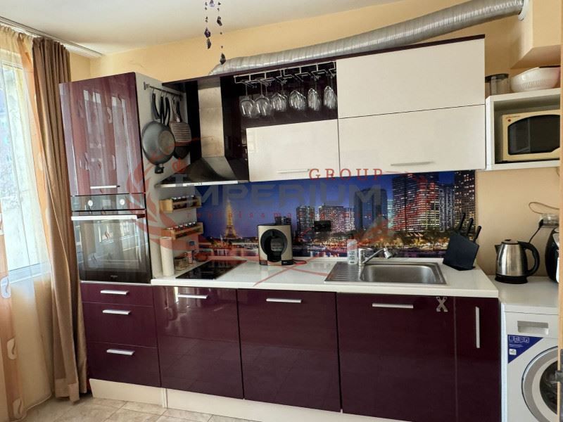 Дава се под наем Двустаен апартамент в Варна, Лятно кино Тракия - 65 кв.м за 612 € - Снимка #1