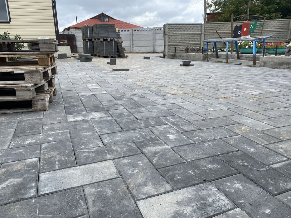 Укладка брусчатки стяжка полов бордюр паребрик