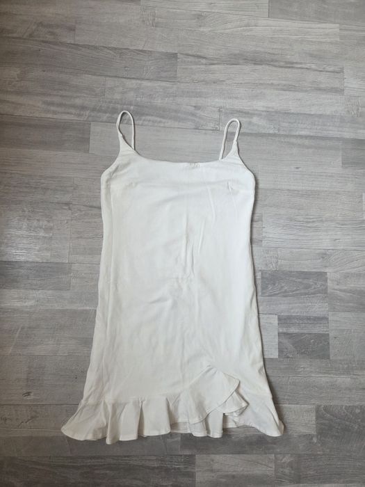 Бяла рокля Pull&bear
