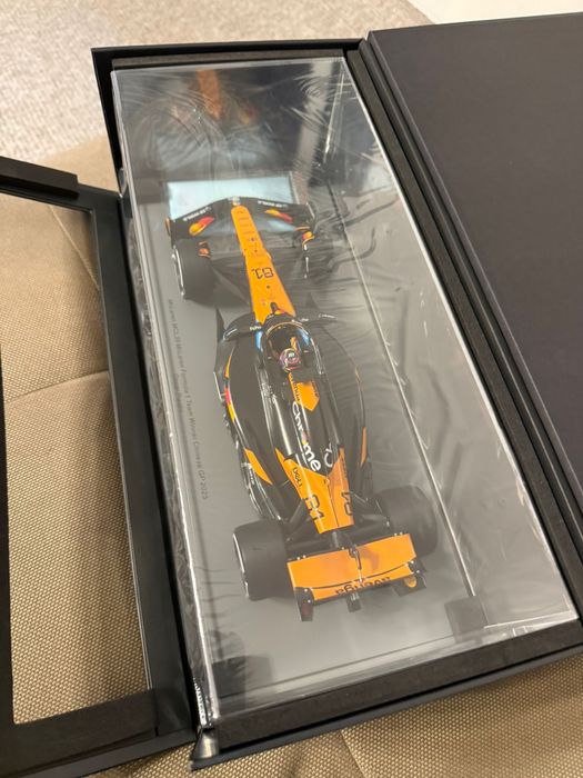 Macheta 1/18 SPARK-MODEL - McLAREN - F1 MCL39 TEAM MCLAREN N 81 WINNER CHINA GP 2025 Oscar Piastri Noua