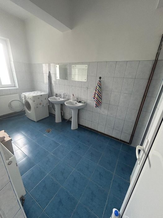 Spațiu Si Curte de închiriat