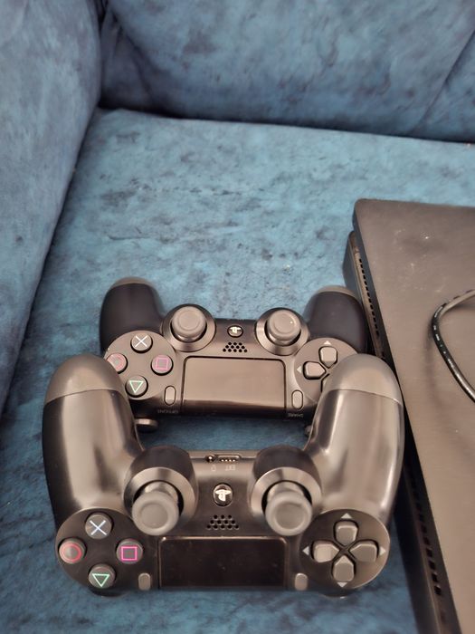 Playstation 4 slim
1tb памяти
2 геймпада
