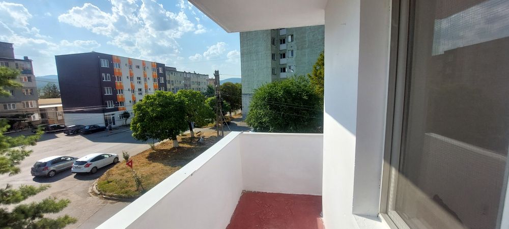 Apartamente 3 camere -Ștei