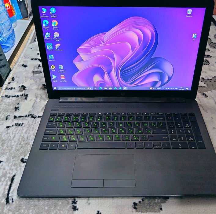 Noutbuk HP core i3 7-avlod Xolati zor