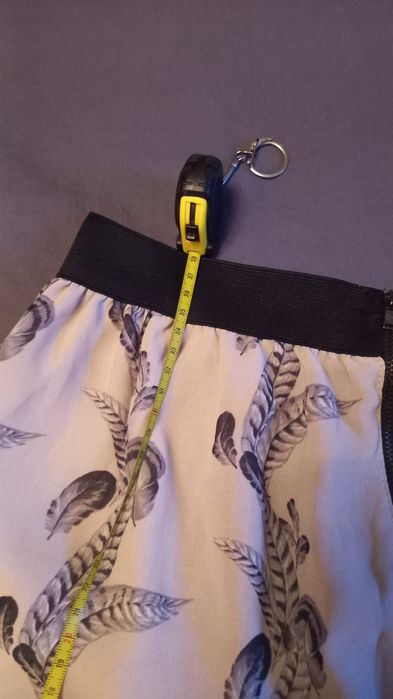 Дамска пола с цип