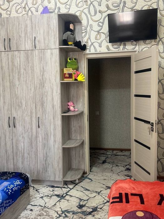 Продается квартира 3 комнатная 80 КВ метров