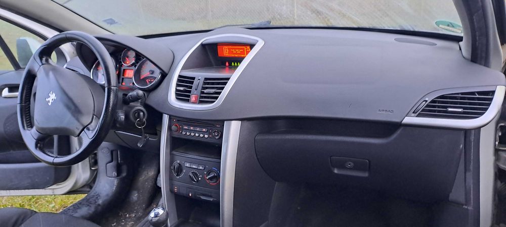 Peugeot 207 1.6 HDI 90к.с