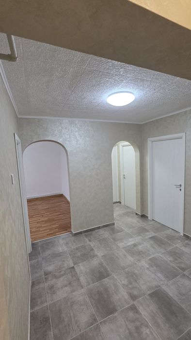 Apartament 3 camere decomandate Narcisa  str Republicii