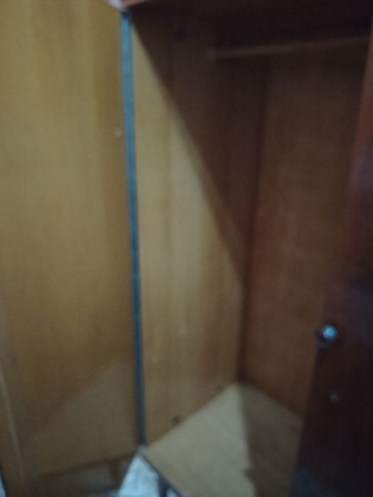 Продам шкаф не дорого в отличном состояние, дубовый
