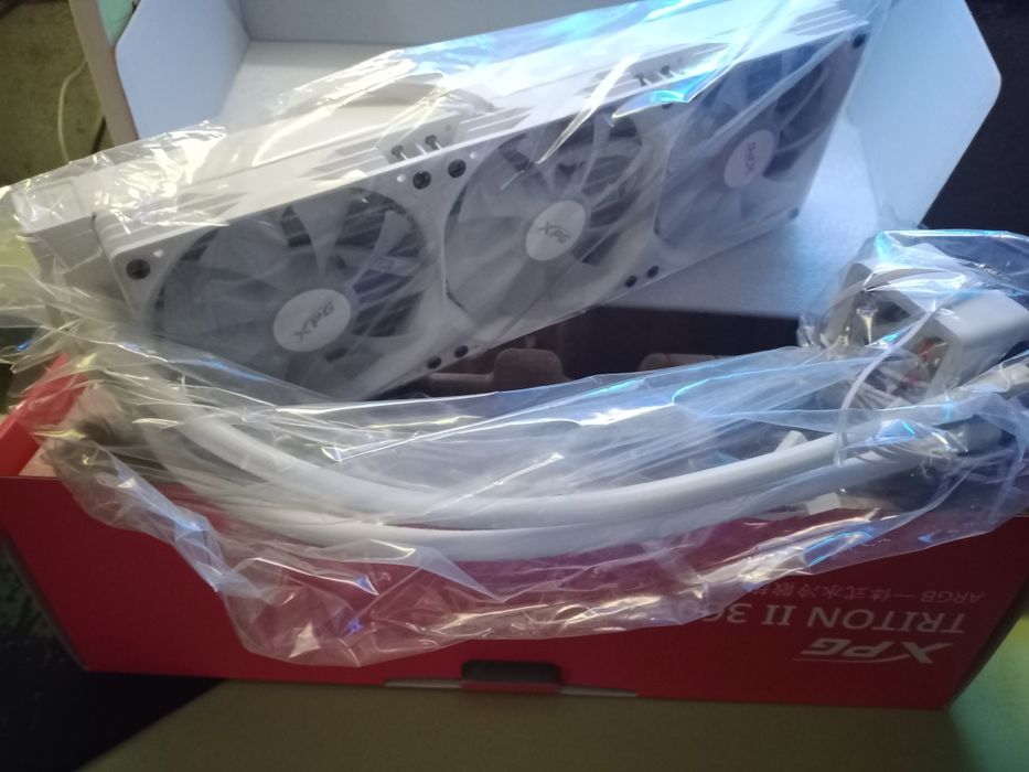 Новая водянка Adata XPG Triton 2