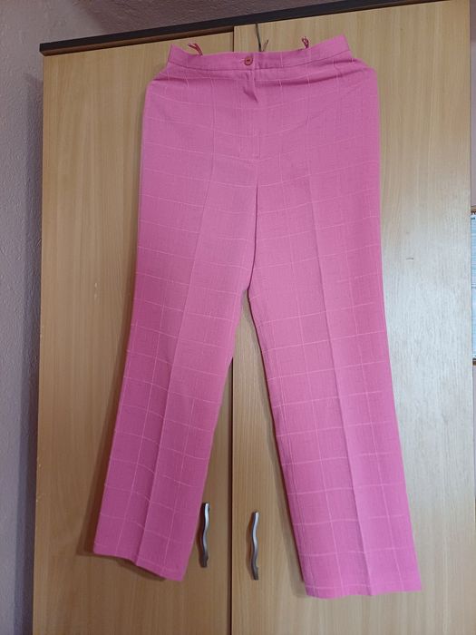 Vand costum cu pantaloni, L, fabricat în România