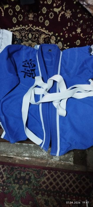 Кимоно продают в