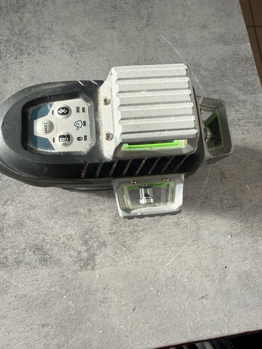 Nivela laser bosch 3-80 CG pret fix