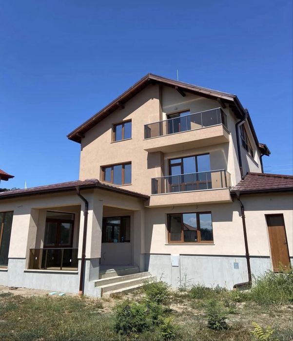 Алуминиеви парапети със и без стъкло -без компромиси.