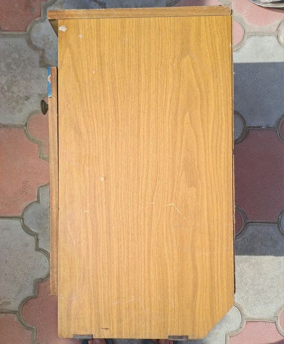 Продам тумбочка!