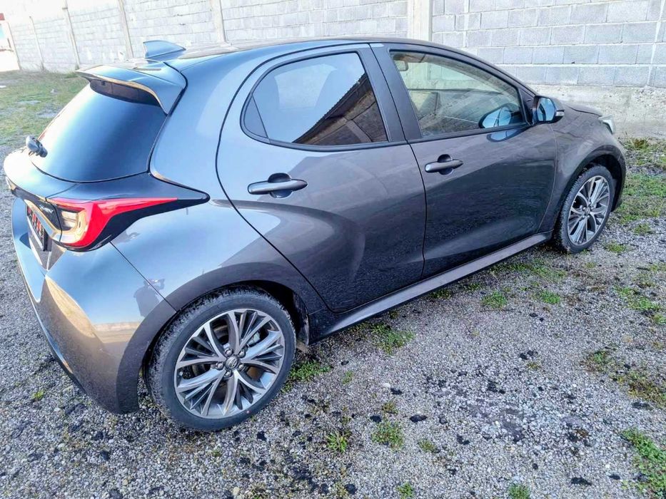 Тойота Ярис хибрид, 1,5/Toyota Yaris hibrid 1,5