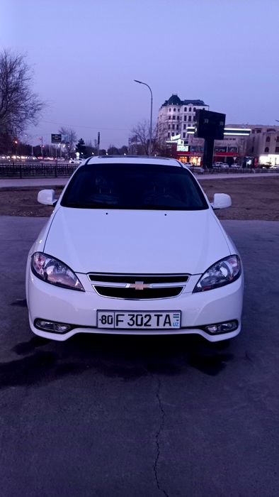 Шевролет Жентра.