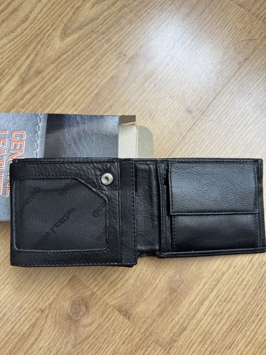 Портфейл Geniune Leather