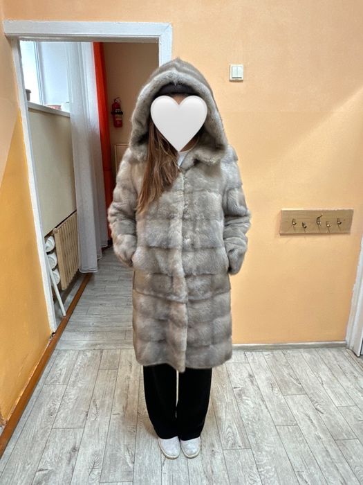 Продам норку шубу