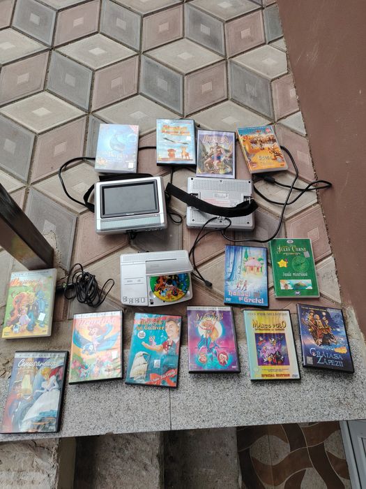 Dvd auto pentru tetiere