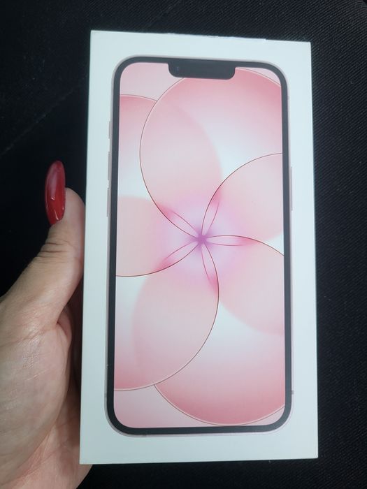 Новый iPhone 17e 256