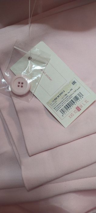 Ofis va kundalik kiyish uchun juda ham mos ,yangi kiyilmagan.