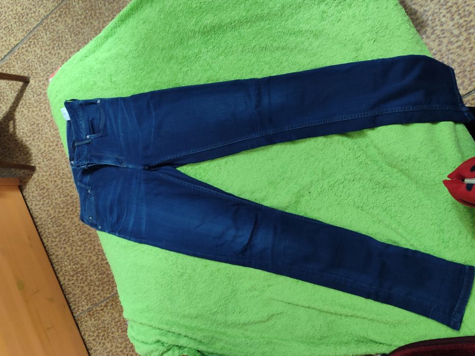 Джинсы размеры 27-28