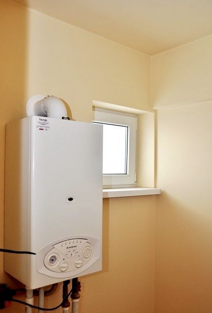 Garsoniera 40 mp decomandata etaj 1 din 2 + parcare dedicata