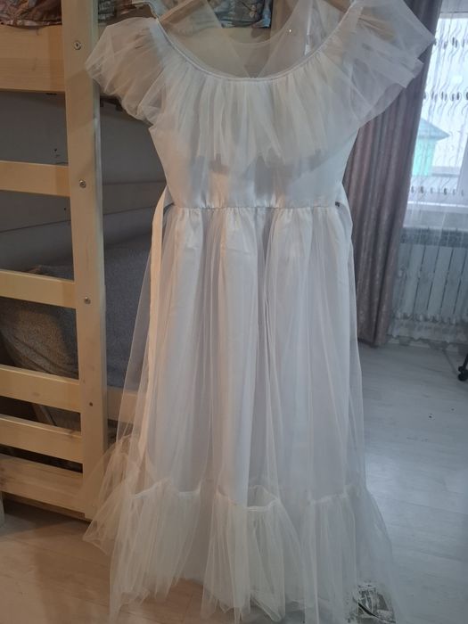 Продам белое платье