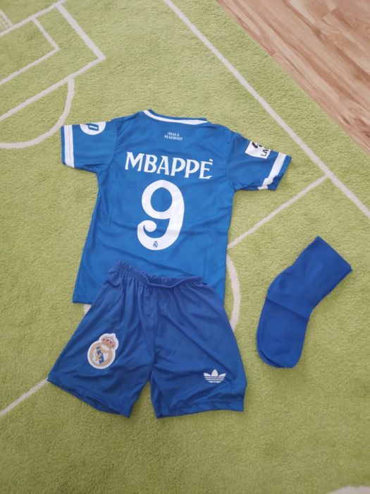 Echipament fotbal copii 4-14 ani !