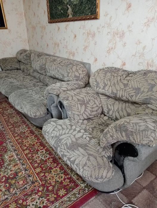 Продается диван и кресло