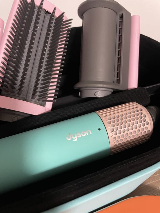 Vand Dyson airwrap complete long in stare buna