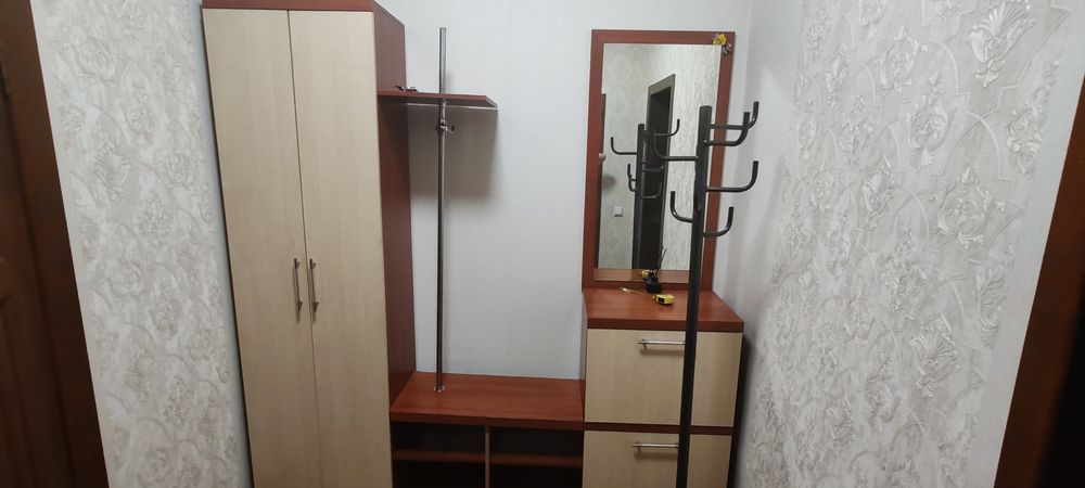 Продам прихожую недорого