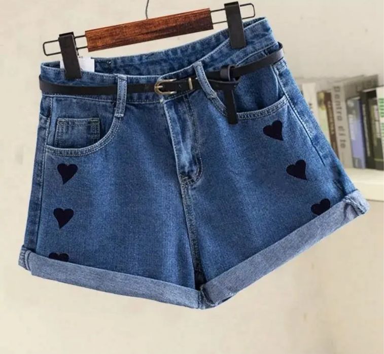 Обувь и одежды детская