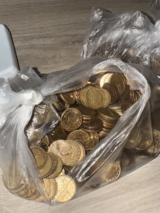 Жулти стотинки по 1. 2 и 5ст