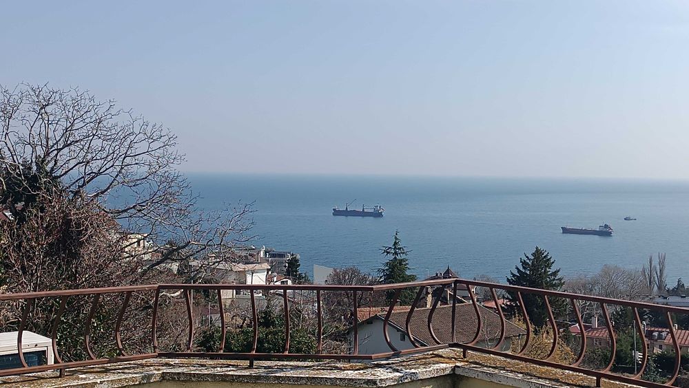 Продава се Къща в Варна, Център - 232 кв.м за 1187 €/кв.м - Снимка #2