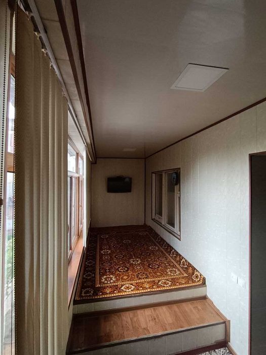 3хонали квартира сотилади. 2-кават