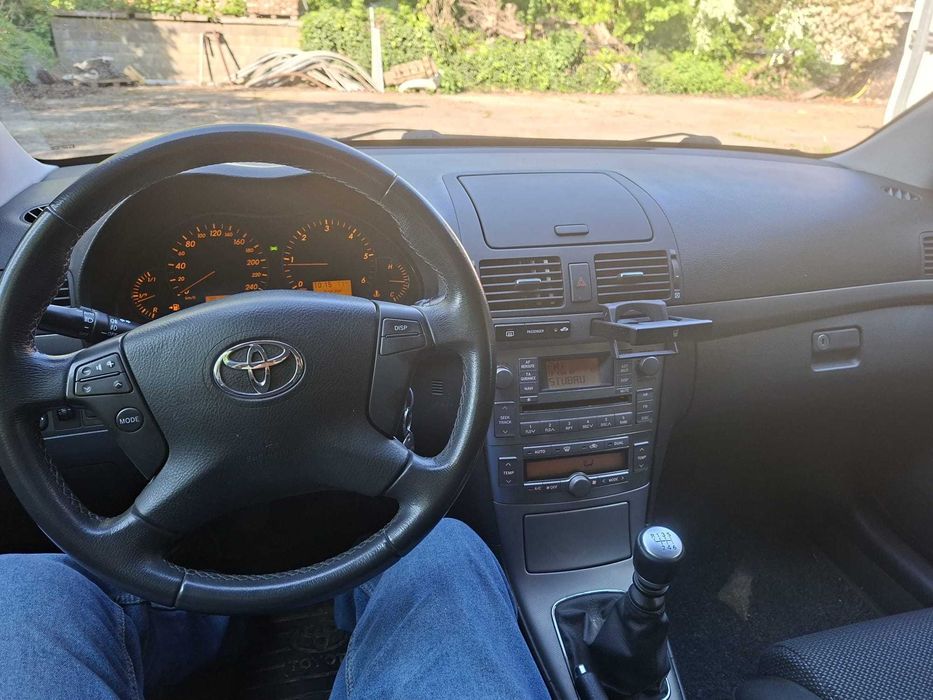 toyota avensis 2009