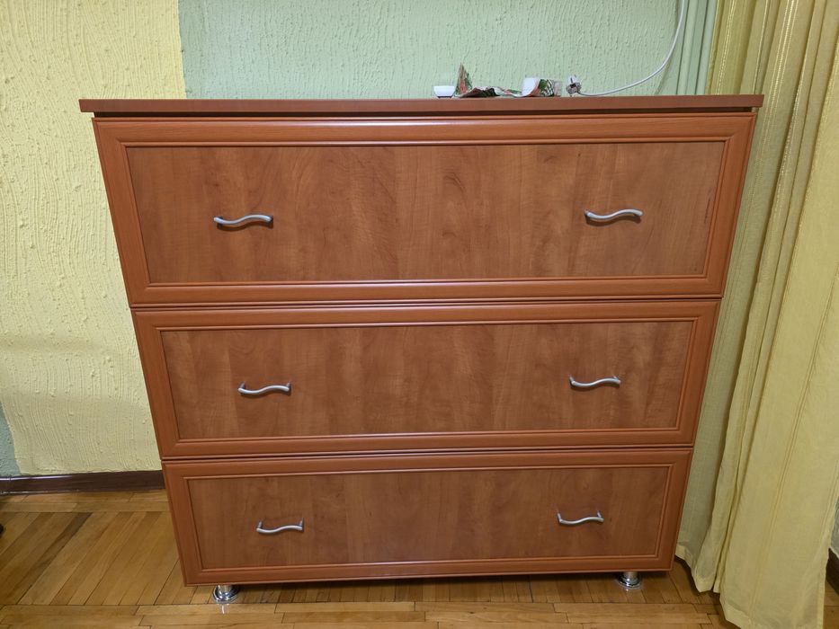 Стенка с комодом