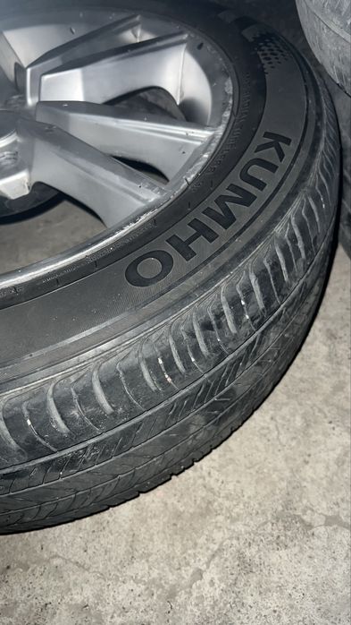 Продам диск место шинами 17р