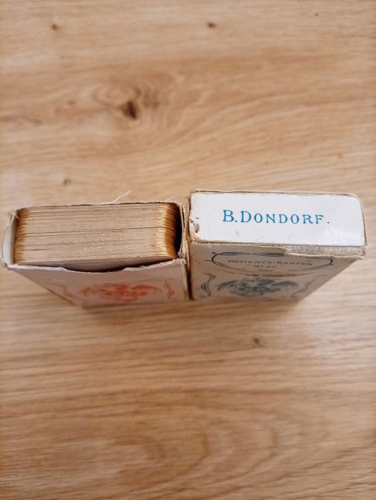 Антични карти за игра