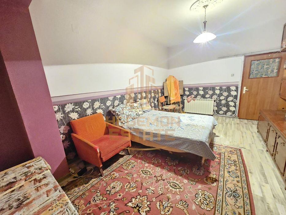 Продава се Тристаен апартамент в Варна, Гръцка махала - 100 кв.м за 4000 €/кв.м - Снимка #4