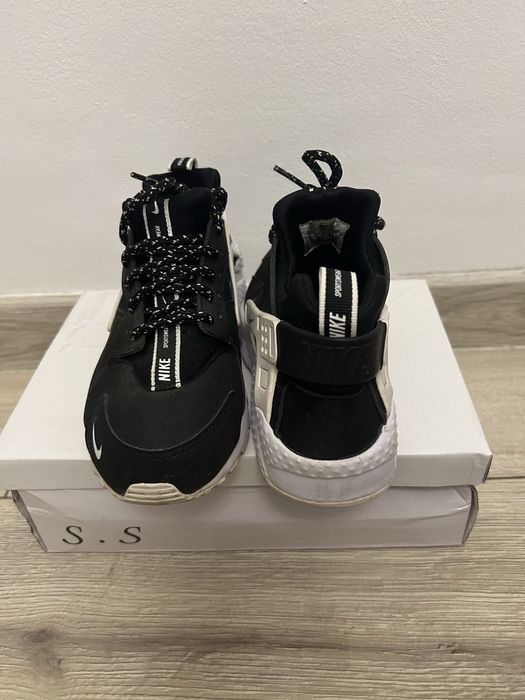Adidasi Nike huarache